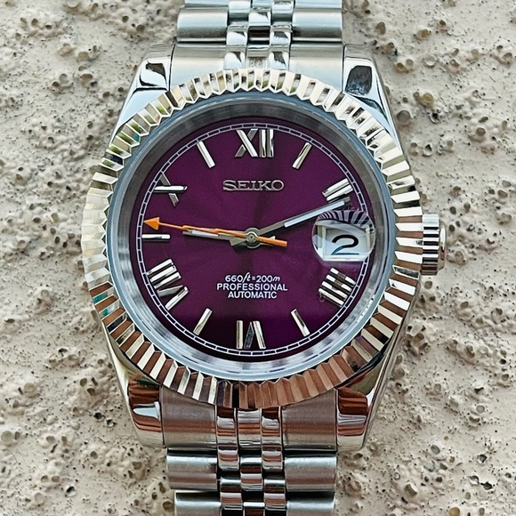 Seiko Mod Oyster Purple - Picture 2 of 10